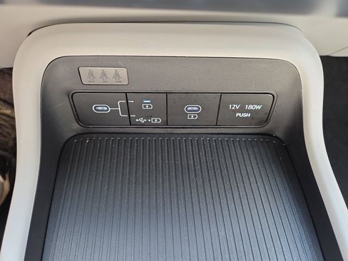 Used 2025 Hyundai Kona SEL image 13