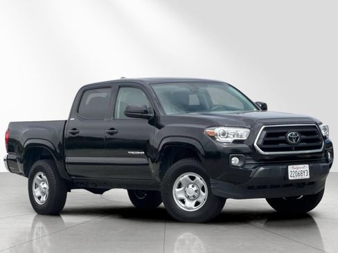 Used 2022 Toyota Tacoma SR5 RWD image 2