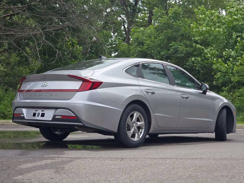 Used 2021 Hyundai Sonata SE FWD image 13