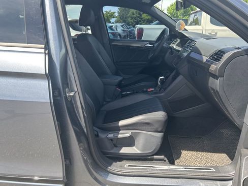 Used 2022 Volkswagen Tiguan SE R-Line AWD/4WD image 14