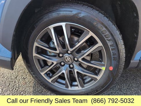 New 2026 Toyota Corolla Cross XLE w/ Convenience Package image 25