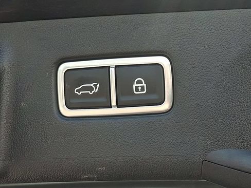 Used 2023 Kia Sorento EX AWD/4WD image 28