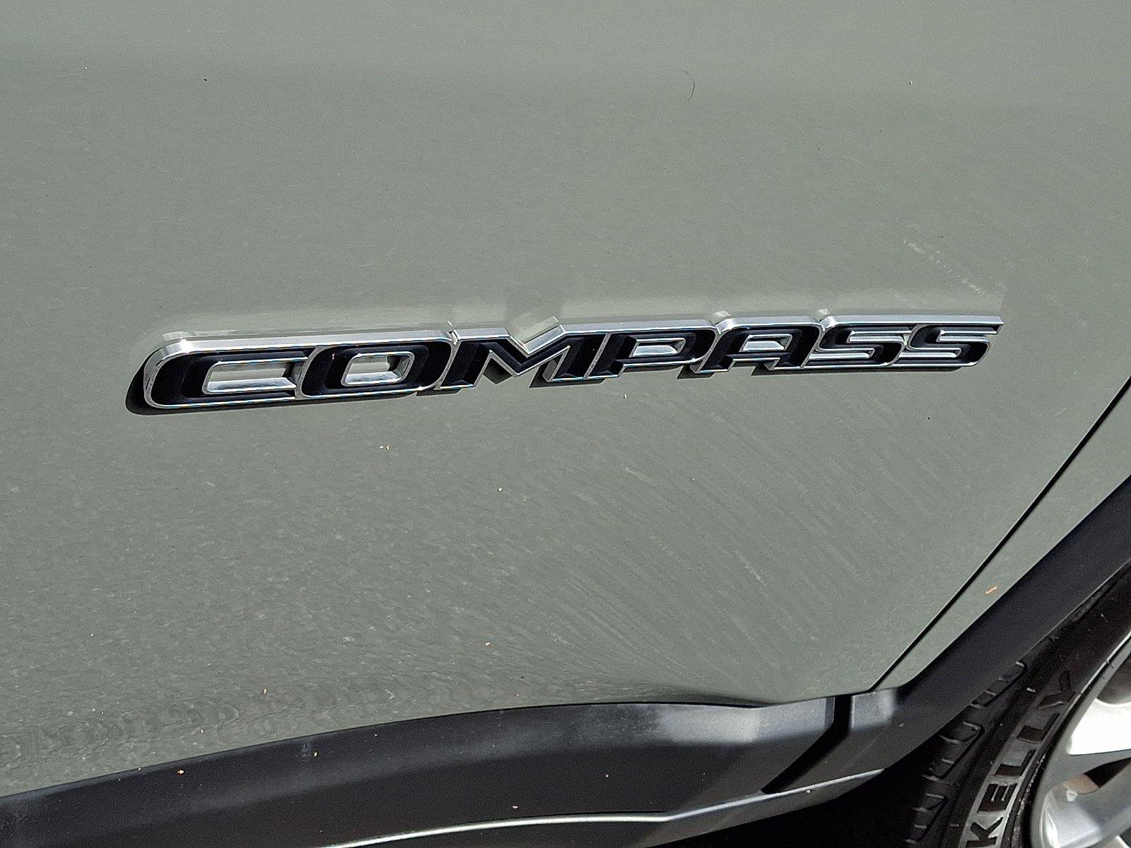 Used 2024 Jeep Compass Latitude AWD/4WD image 29
