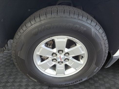 Used 2016 GMC Canyon 2WD Crew Cab w/ Convenience Package image 16