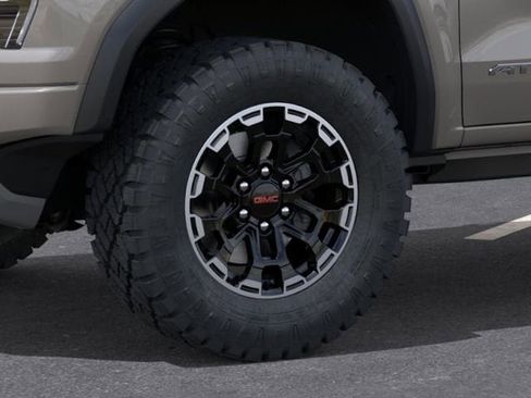 New 2026 GMC Canyon AT4 w/ AT4 Premium Package image 9