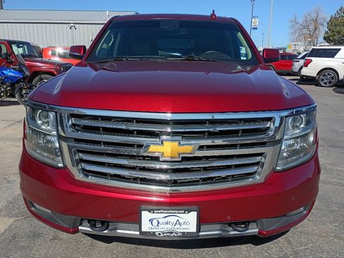 Used 2019 Chevrolet Tahoe LT w/ Luxury Package AWD/4WD image 3