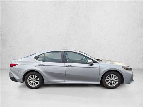 Used 2026 Toyota Camry LE FWD image 4