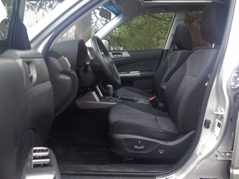 Used 2010 Subaru Forester 2.5X Premium image 10