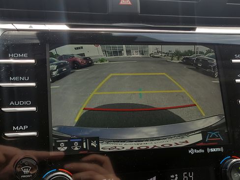 Certified 2020 Toyota Camry XLE FWD image 25