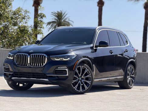 Used 2019 BMW X5 xDrive40i w/ Premium Package 2 AWD/4WD image 3