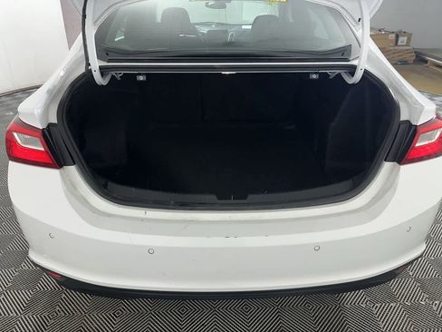 Used 2024 Chevrolet Malibu LT image 28