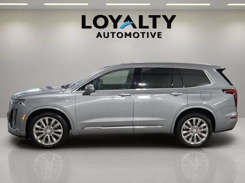Used 2024 Cadillac XT6 Premium Luxury FWD image 2