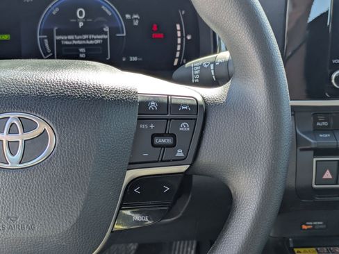 Used 2026 Toyota Camry LE FWD image 21