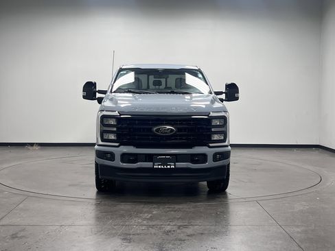 Used 2024 Ford F350 Lariat w/ Lariat Ultimate Package image 3