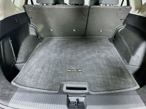 Used 2026 Nissan Rogue SV FWD image 27