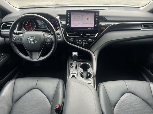 Used 2022 Toyota Camry XSE FWD image 2