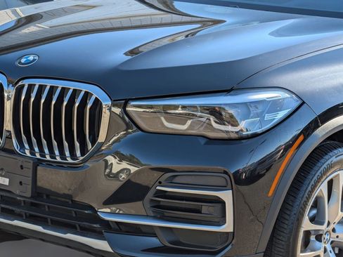 Used 2022 BMW X5 xDrive40i w/ Premium Package image 11