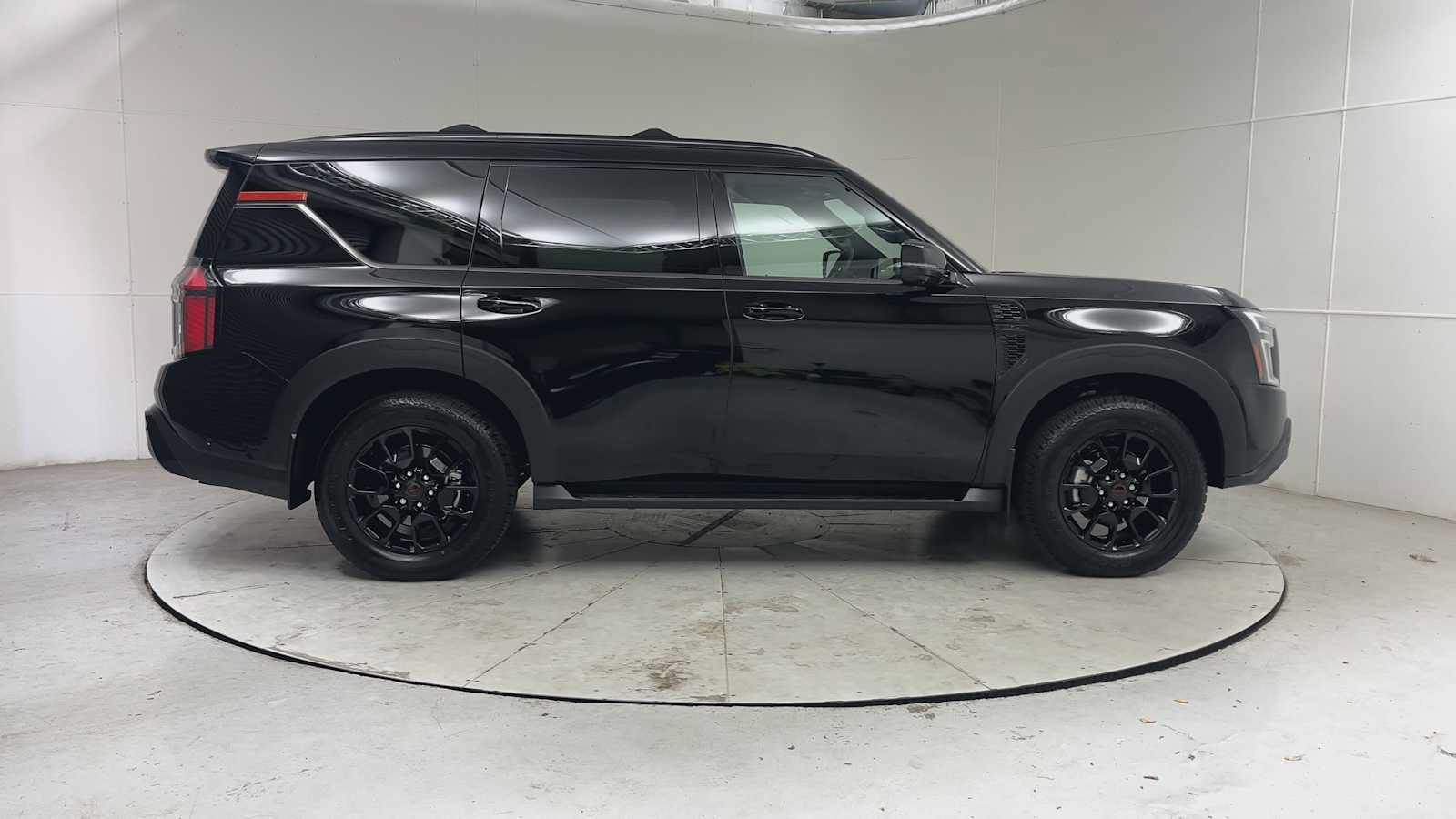 Used 2026 Nissan Armada PRO-4X AWD/4WD image 7