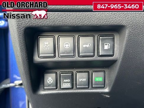 Used 2020 Nissan Rogue SV w/ Premium Package image 13