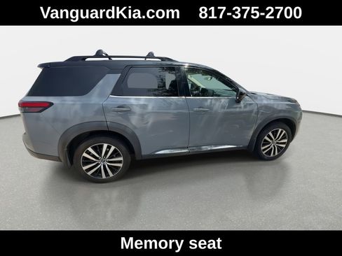 Used 2023 Nissan Pathfinder Platinum w/ Lighting Package (N92) AWD/4WD image 10