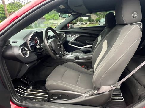 Used 2016 Chevrolet Camaro LT RWD image 26
