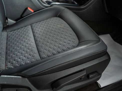 Used 2015 Chevrolet Colorado Z71 image 32