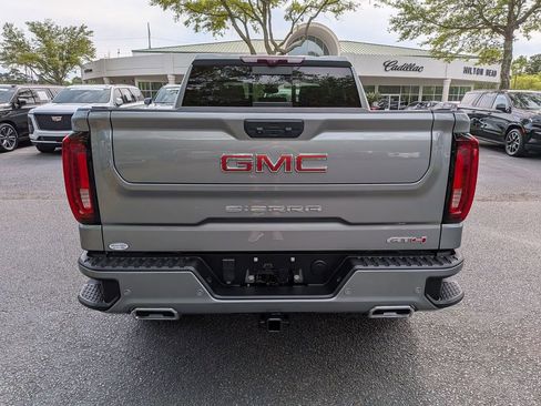 Used 2023 GMC Sierra 1500 AT4 w/ AT4 Premium Package AWD/4WD image 5