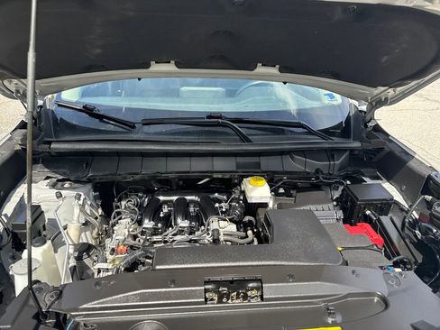 Used 2023 Nissan Pathfinder SV AWD/4WD image 22