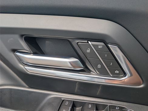 New 2025 Chevrolet Silverado EV LT image 27