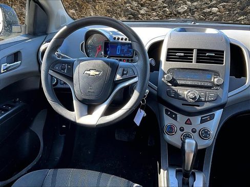 Used 2012 Chevrolet Sonic LT image 5