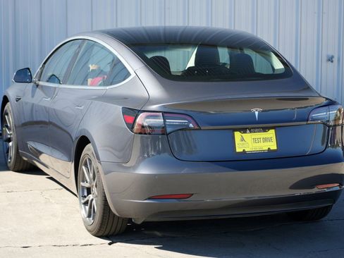 Used 2020 Tesla Model 3 Standard Range Plus image 48