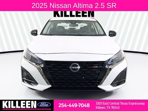 Used 2025 Nissan Altima 2.5 SR FWD image 2
