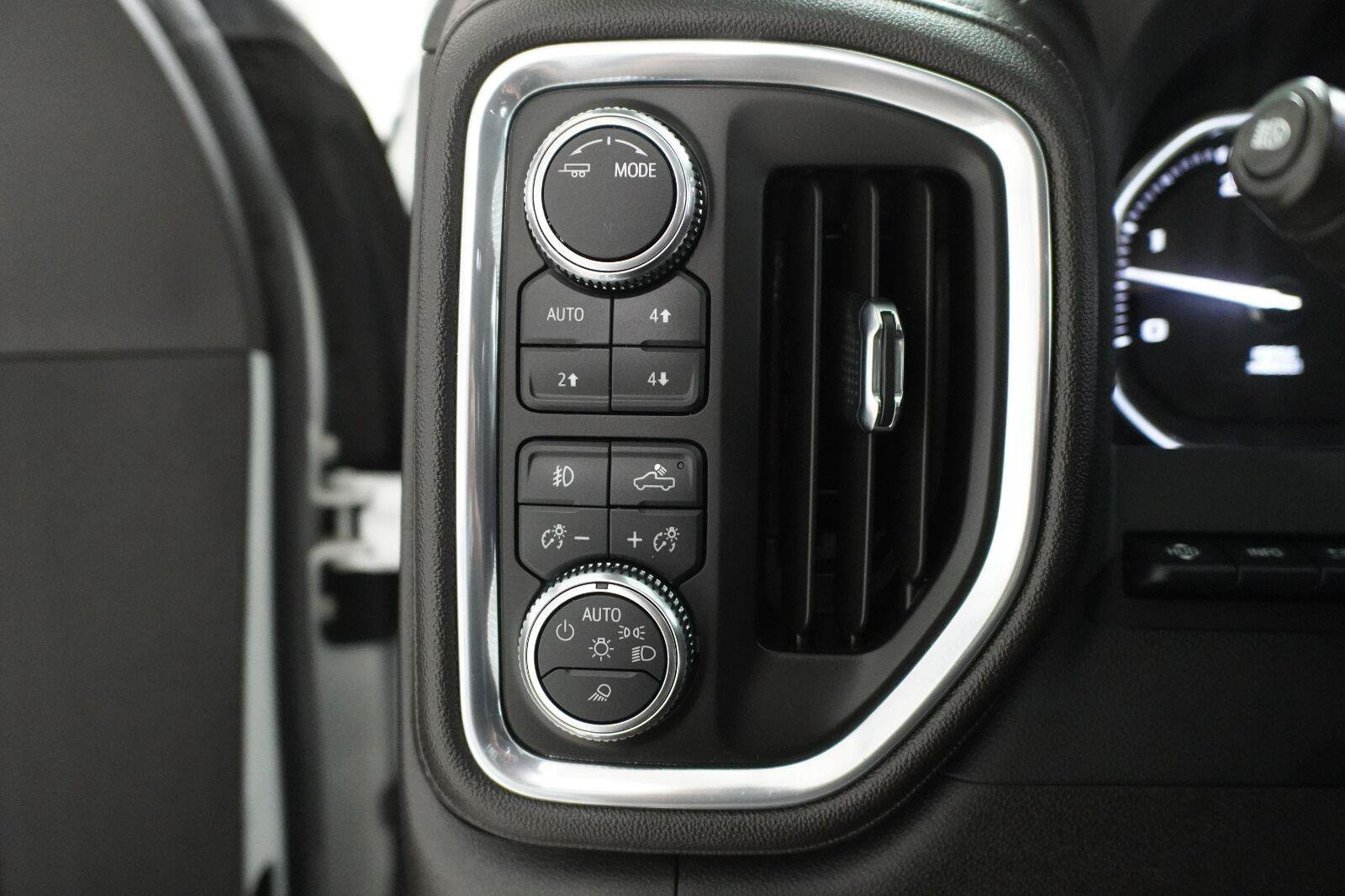 Used 2023 GMC Sierra 2500 Denali w/ Denali Ultimate Package AWD/4WD image 13