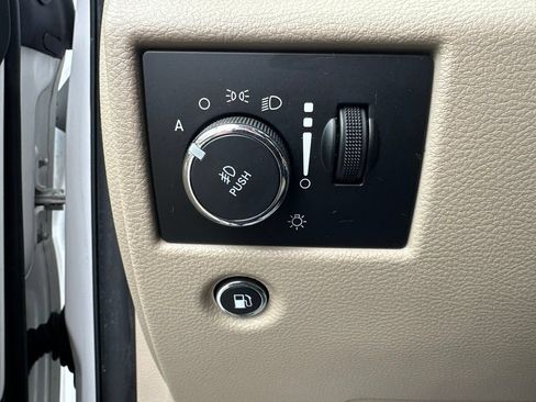 Used 2017 Jeep Grand Cherokee Limited w/ Luxury Group II AWD/4WD image 21