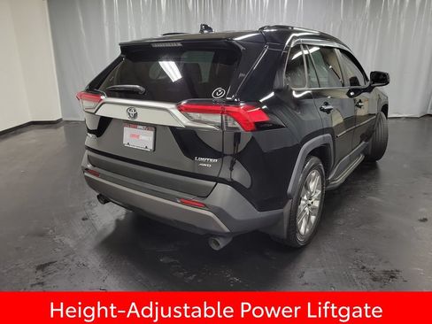 Used 2019 Toyota RAV4 Limited w/ Advanced Technology Package AWD/4WD image 8