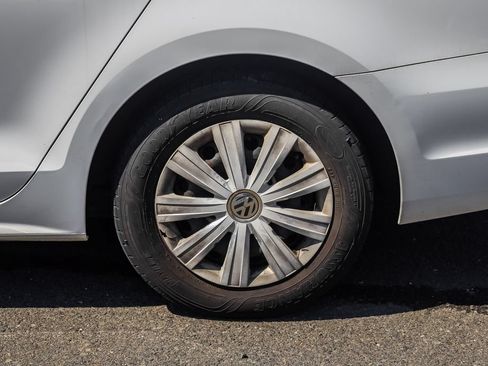 Used 2013 Volkswagen Jetta S FWD image 10