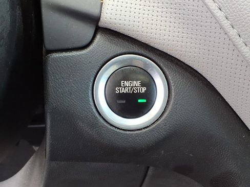 Used 2020 Chevrolet Equinox Premier FWD image 29