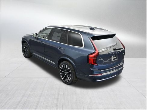 New 2026 Volvo XC90 T8 Ultra w/ Protection Package Premier AWD/4WD image 15