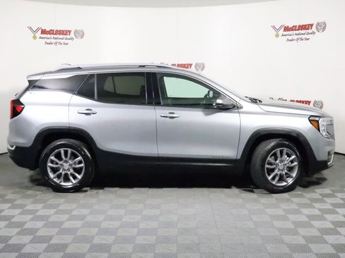 Used 2024 GMC Terrain SLT image 5