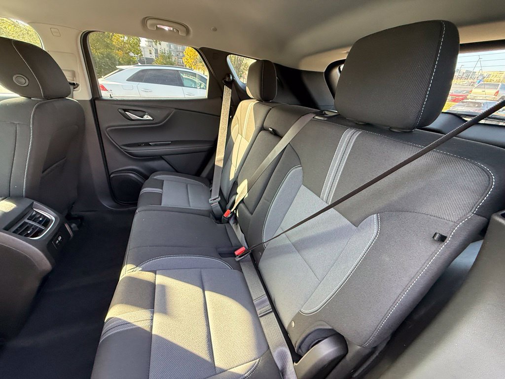 Used 2024 Chevrolet Blazer LT w/ Convenience Package FWD image 29