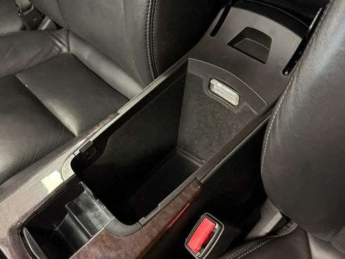 Used 2015 Cadillac XTS Luxury AWD/4WD image 29