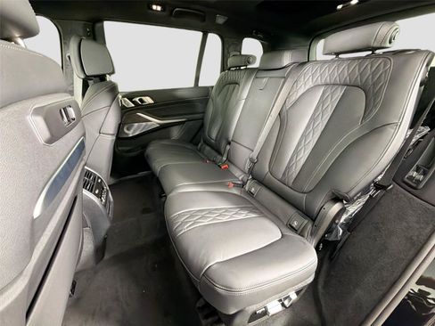 New 2027 BMW X7 M60i AWD/4WD image 24