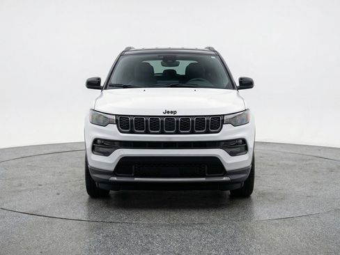 Used 2025 Jeep Compass Limited AWD/4WD image 2