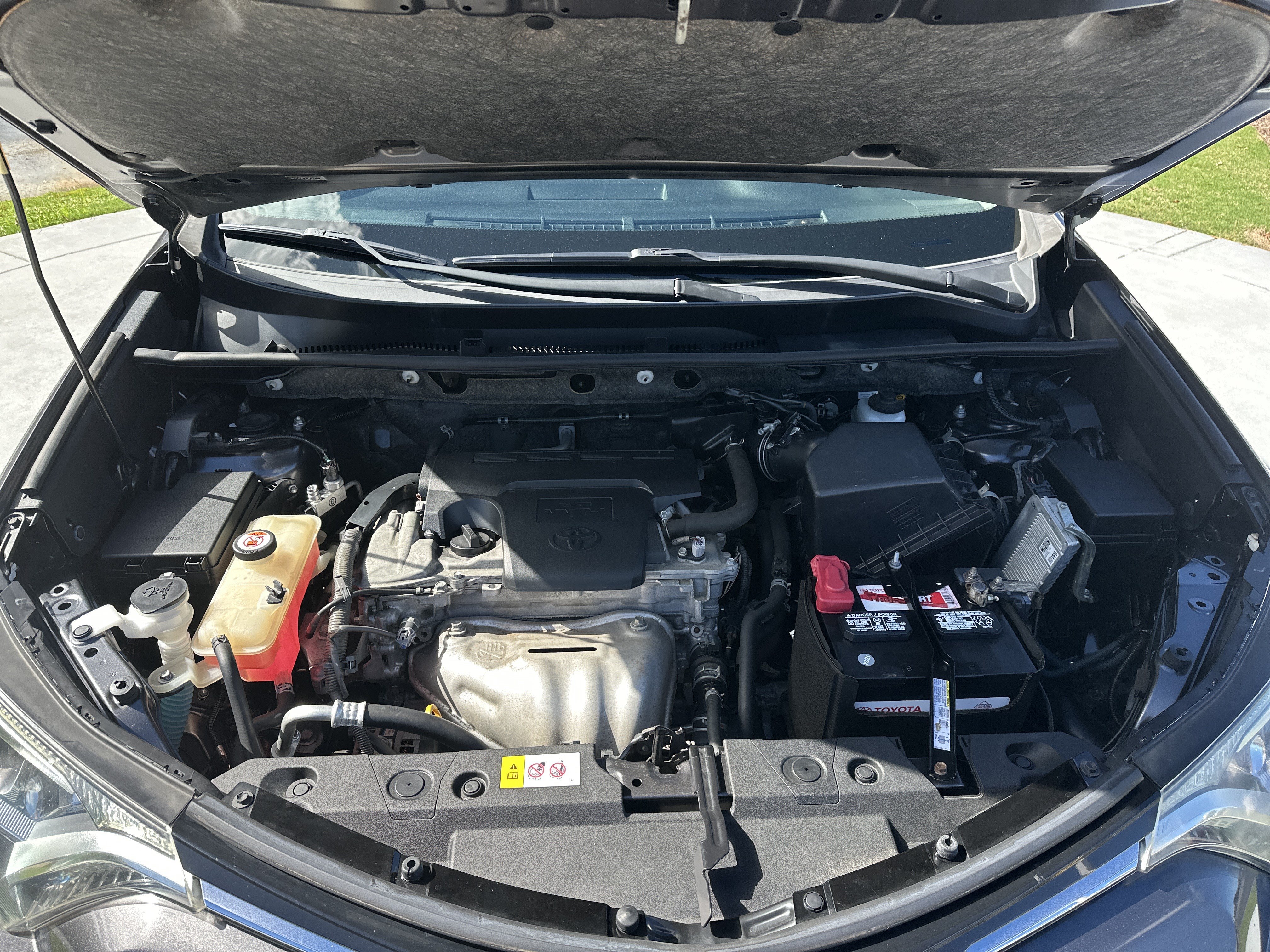 Used 2017 Toyota RAV4 LE FWD image 34