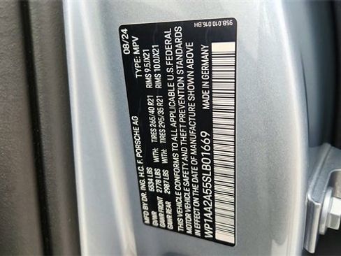 Used 2025 Porsche Macan image 60