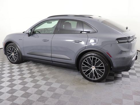 Certified 2025 Porsche Macan Electric image 2