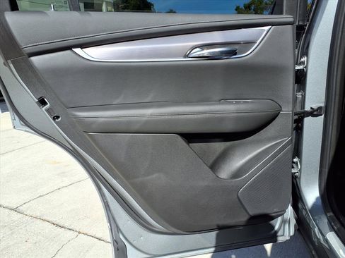 Certified 2024 Cadillac XT6 Luxury image 17