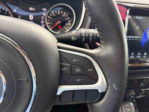 Used 2018 Jeep Compass Limited w/ Navigation Group image 19