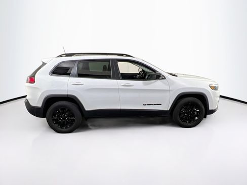 Used 2023 Jeep Cherokee Altitude Lux w/ Lux Elite Package AWD/4WD image 4