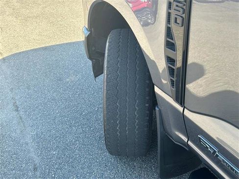 Used 2023 Ford F250 Lariat w/ Lariat Ultimate Package image 40